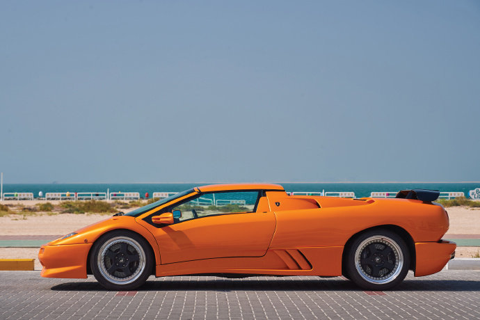 Lamborghini Diablo VT Roadster 这色彩也太悦目了吧！