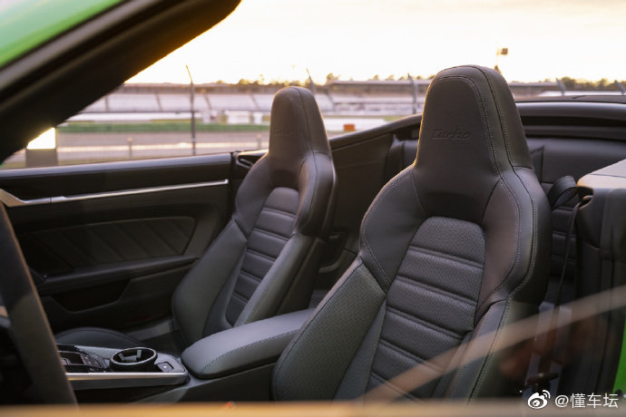 保时捷Porsche 911 Turbo Cabriolet 别有一番神韵