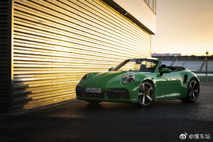 保时捷Porsche 911 Turbo Cabriolet 别有一番神韵