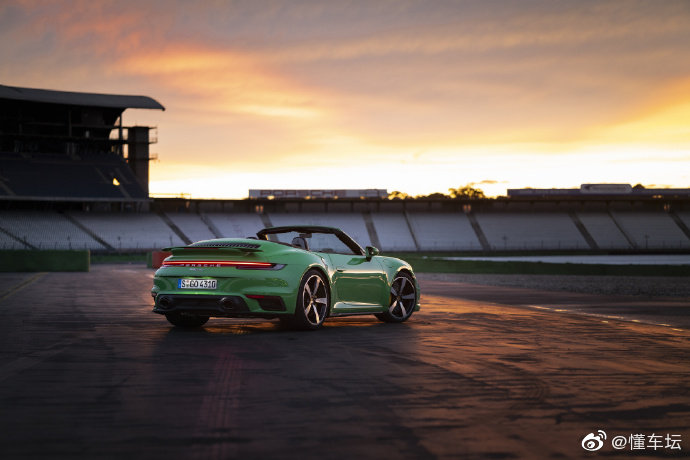 保时捷Porsche 911 Turbo Cabriolet 别有一番神韵