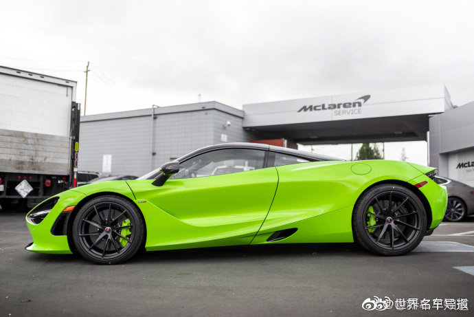 迈凯伦720 S，春色绿，美不胜收啊！！！