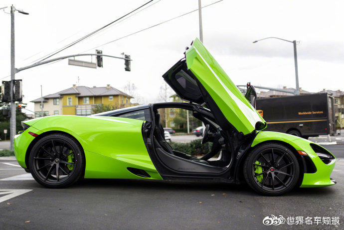 迈凯伦720 S，春色绿，美不胜收啊！！！