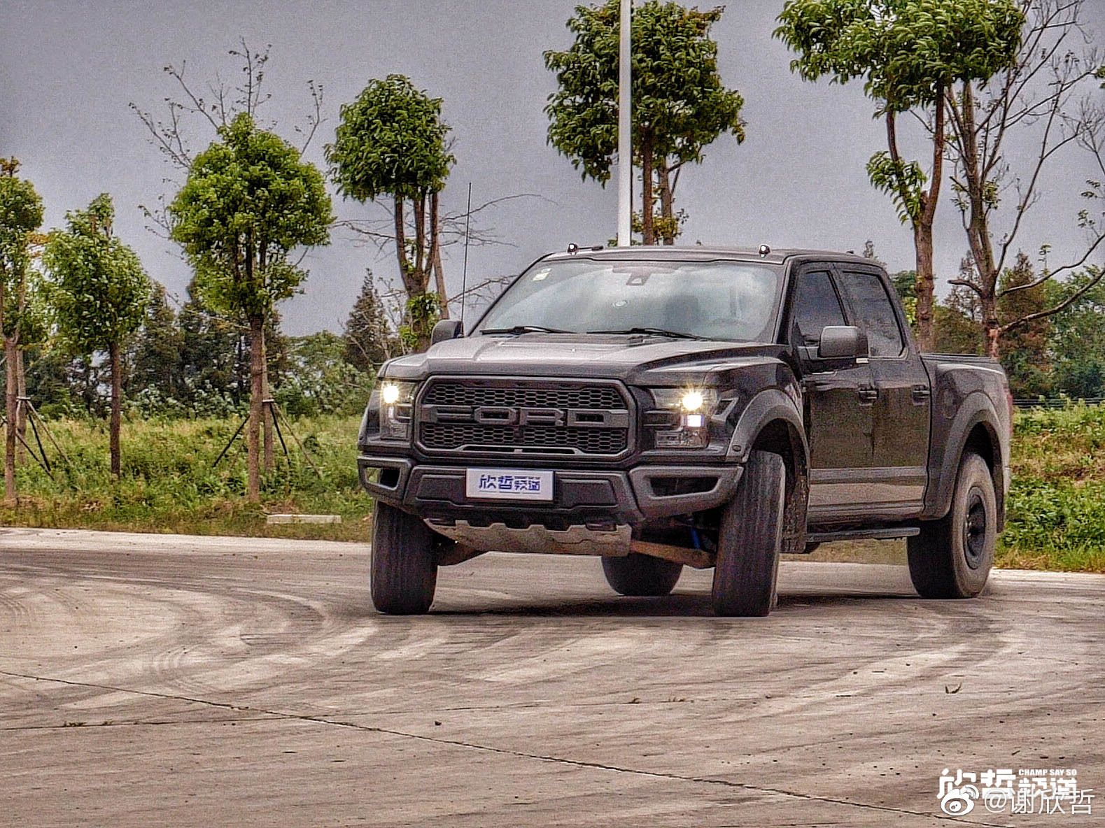 昨日疯狂 汽车视觉超话 汽车测评超话 福特猛禽超话