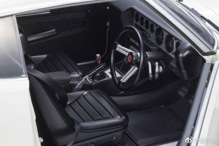 1/8超精细模型:SKYLINE 2000GT-R KPGC110