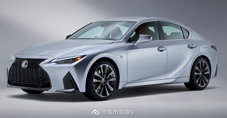 2021 Lexus IS，前任与现任。