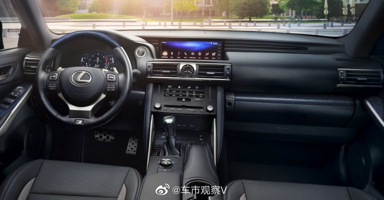 2021 Lexus IS，前任与现任。