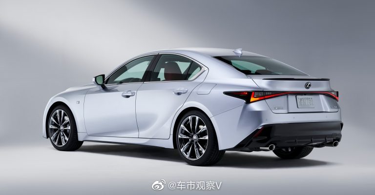 2021 Lexus IS，前任与现任。