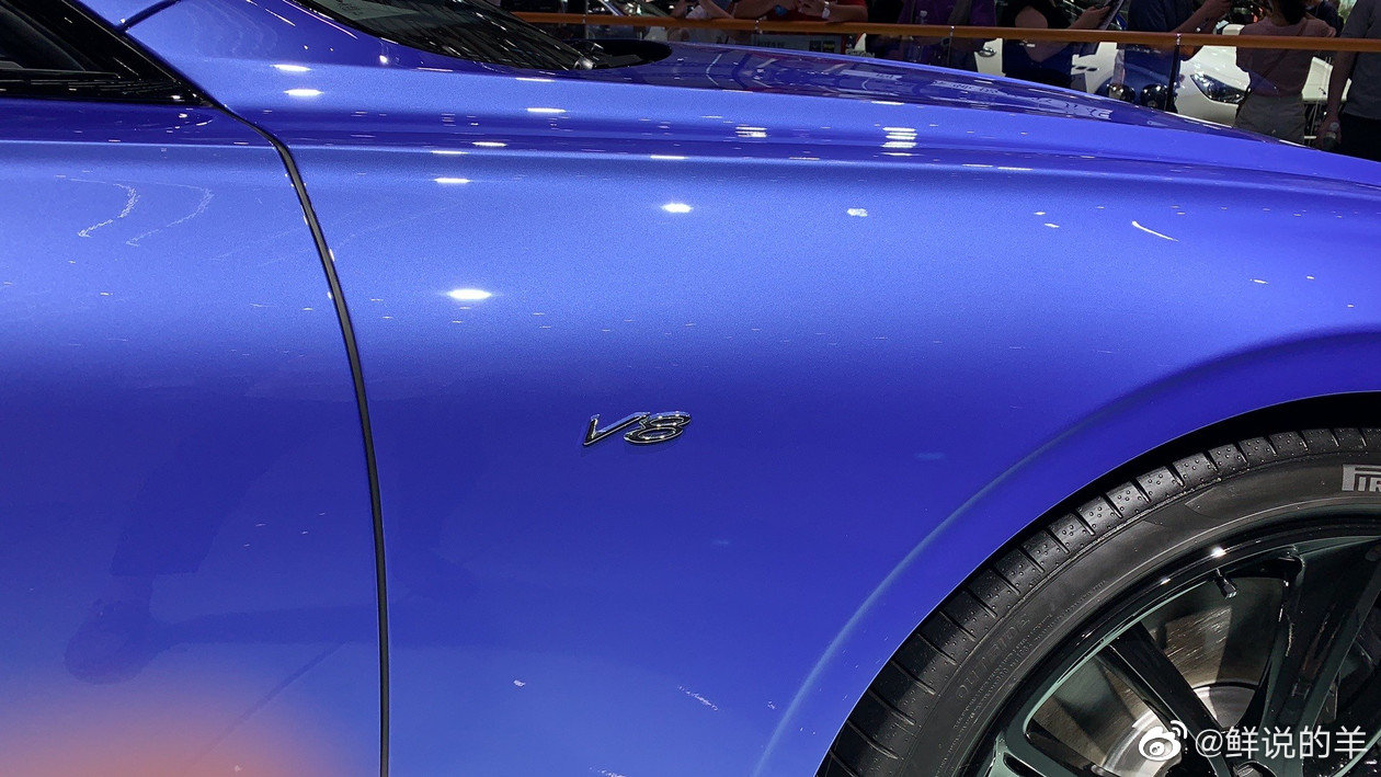 集优雅与科技于一身/宾利欧陆GT V8车型正式亮相