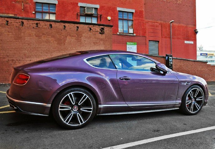 宾利Bentley Continental GT V8 S，很喜欢这种颜色 。