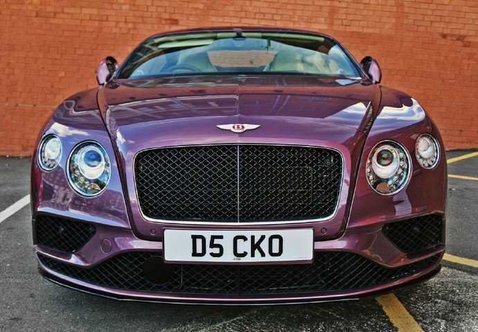 宾利Bentley Continental GT V8 S，很喜欢这种颜色 。