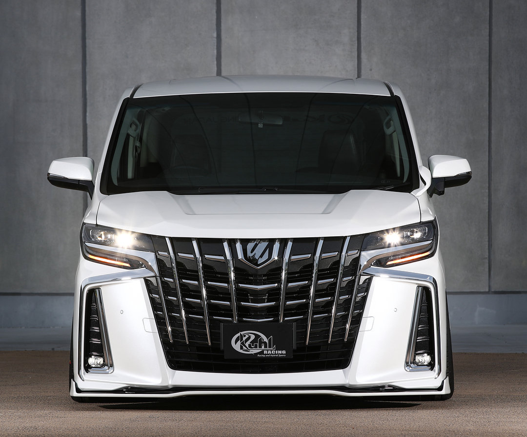 x 丰田埃尔法 丰田L佛 百万级面包车 不误正业MPV 真好看！