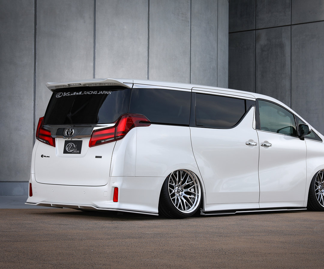 x 丰田埃尔法 丰田L佛 百万级面包车 不误正业MPV 真好看！