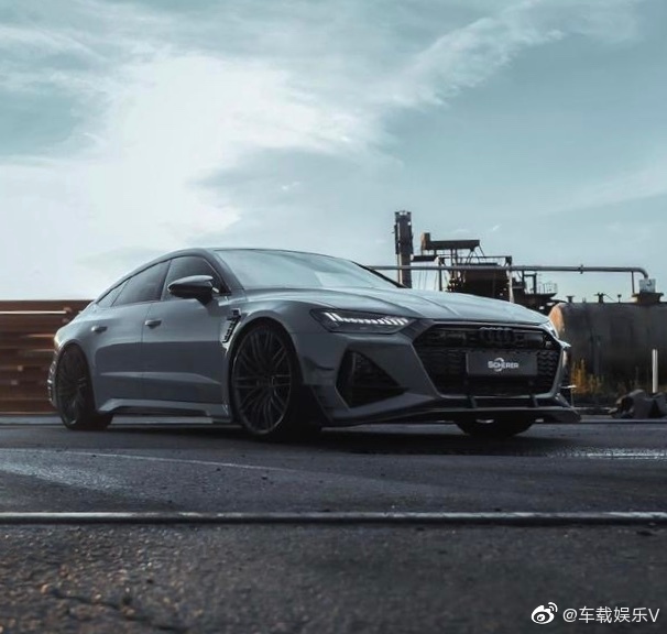 奥迪RS7：竞技大神！不服来辩！