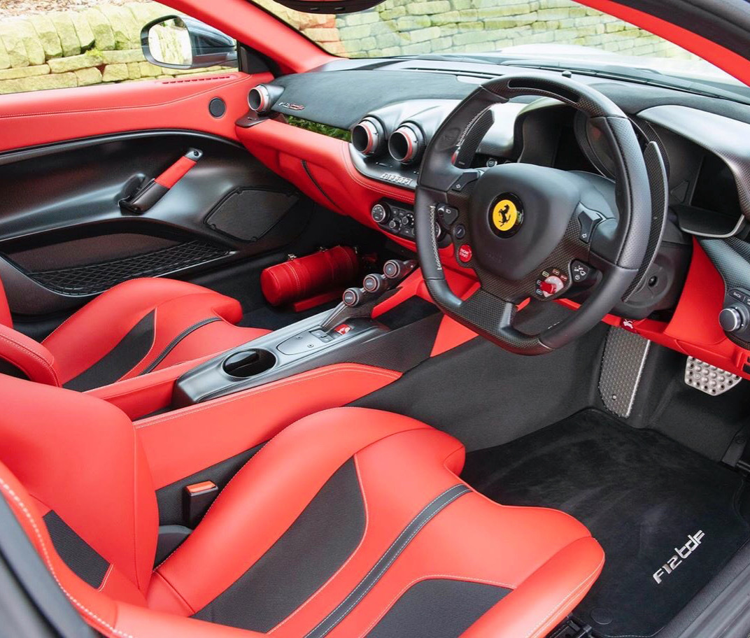 Ferrari F12 tdf,太帅了，可惜还没见过……