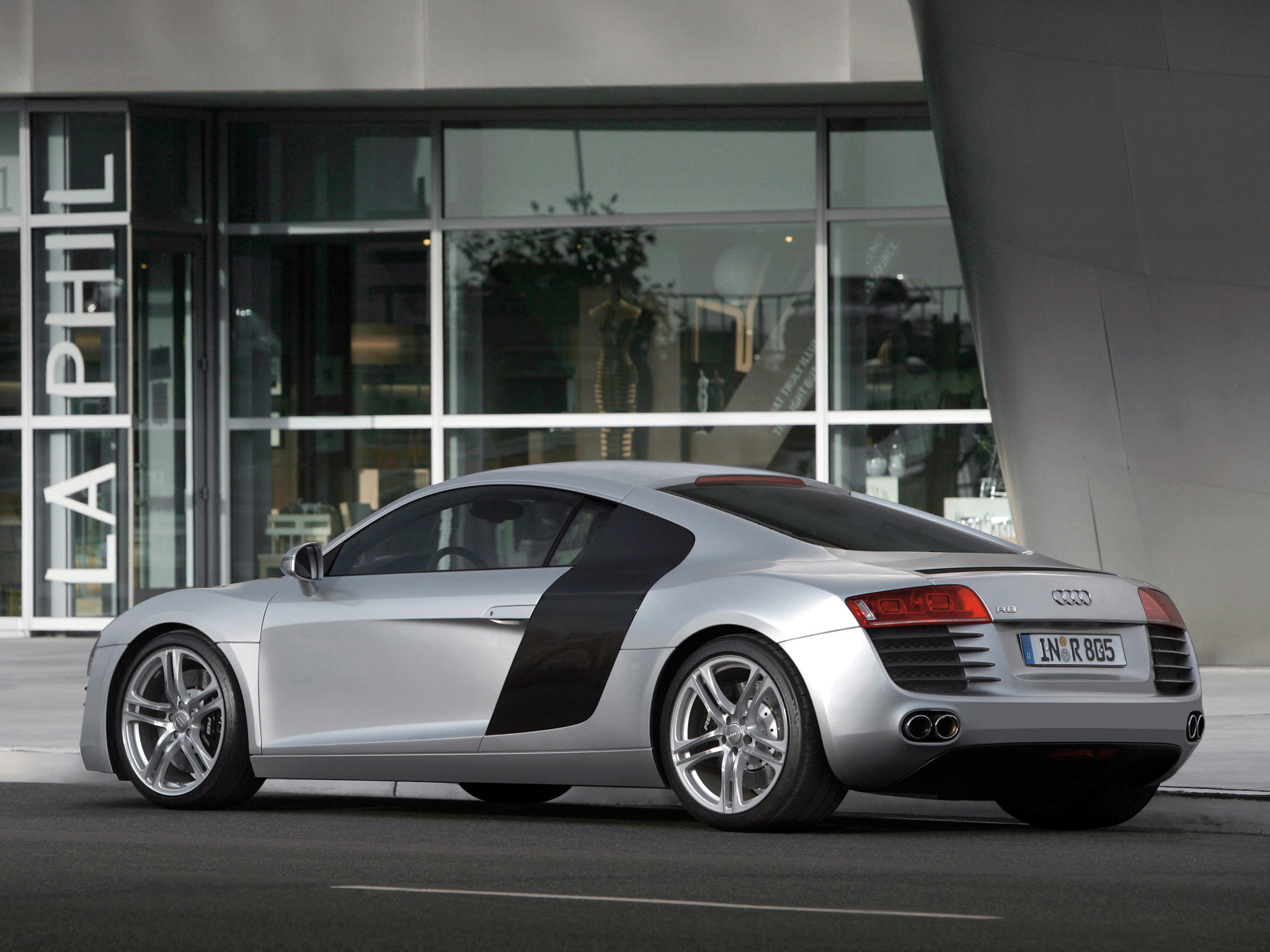 汽车美图：Audi R8 跑一圈么朋友