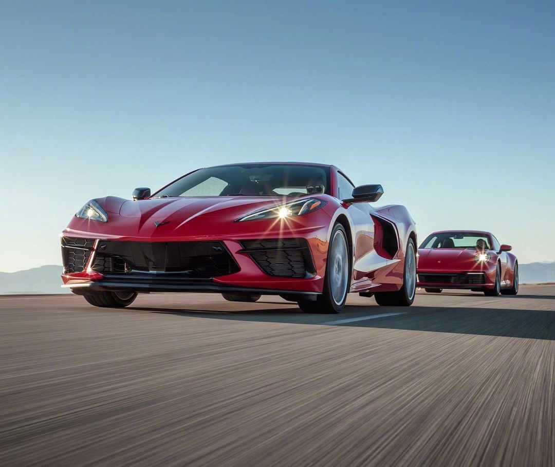 保时捷VS克尔维特，你会选择谁？