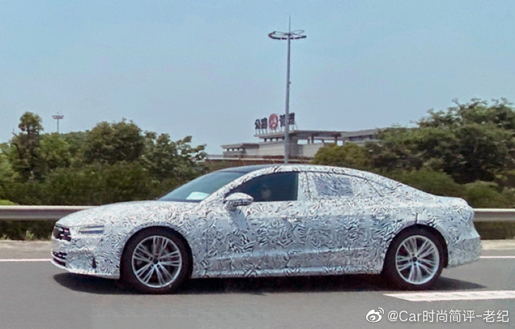 上汽大众-奥迪首款车型，奥迪A7 L白色车身尾部曝光