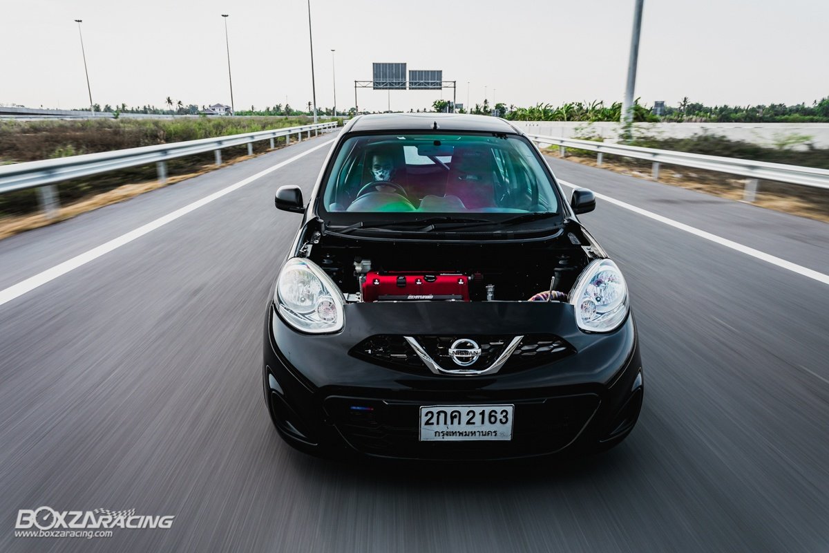 Nissan March The Little Monster // 要玩