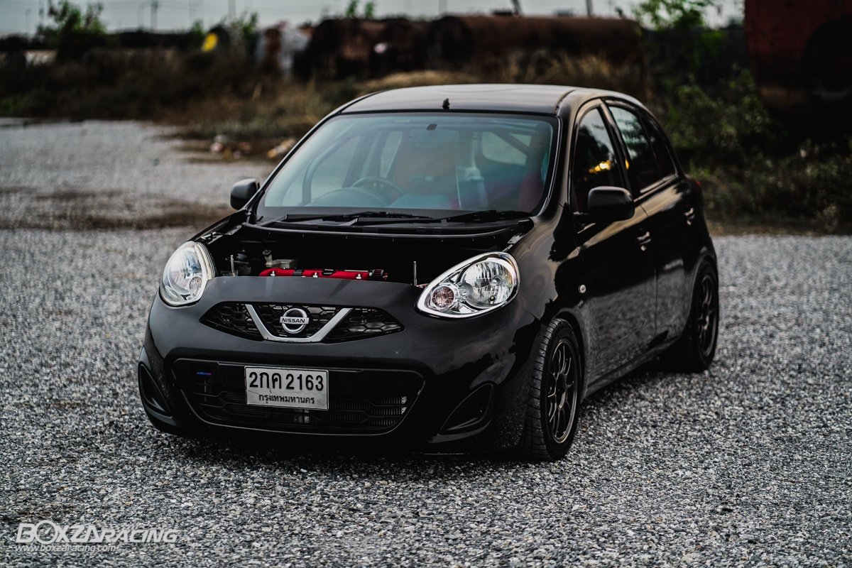 Nissan March The Little Monster // 要玩