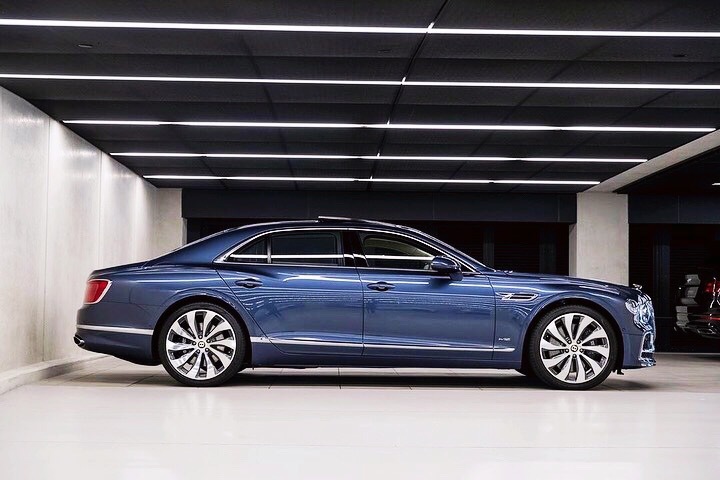 Bentley Flying Spur,换代后，年轻化了