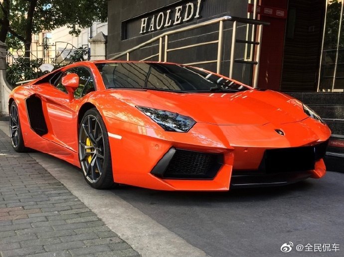 Aventador LP700  这款车的车头真的很牛
