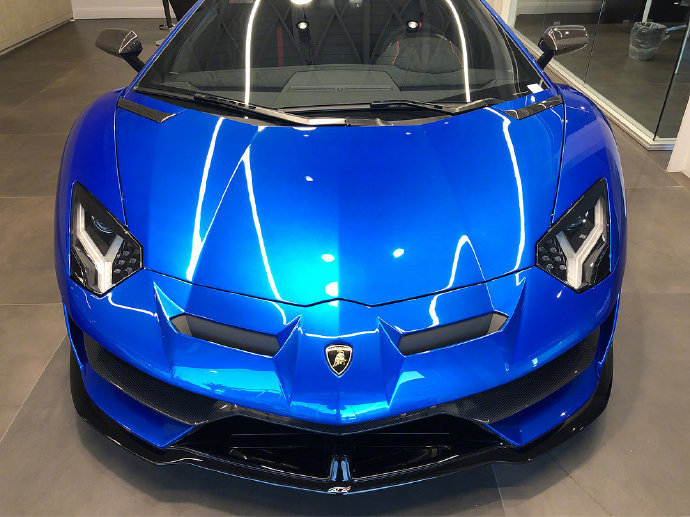 兰博基尼Aventador SVJ，超级漂亮啊~