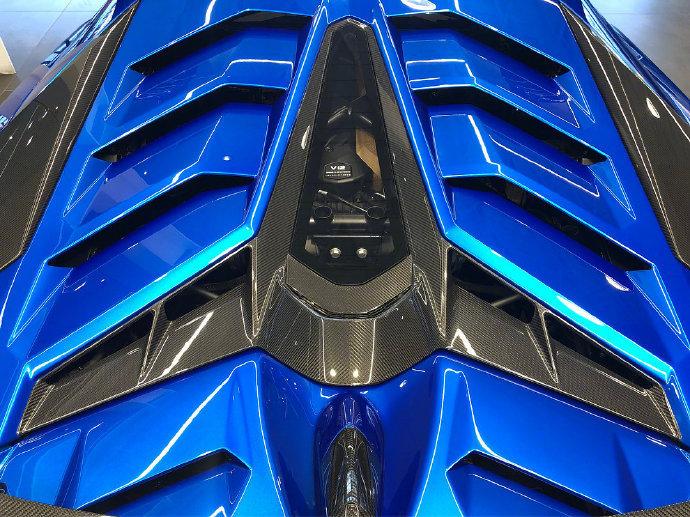 兰博基尼Aventador SVJ，超级漂亮啊~