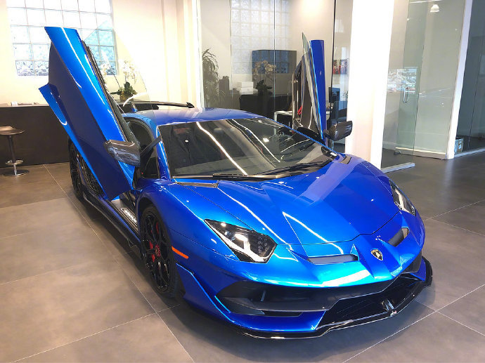 兰博基尼Aventador SVJ，超级漂亮啊~