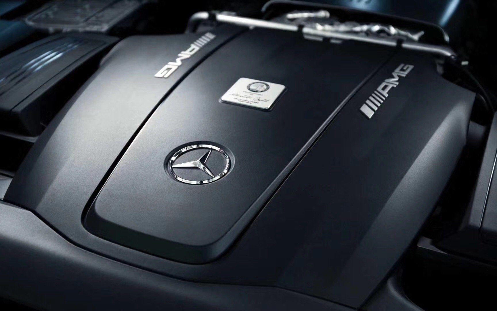 奔驰哑光灰GTC 敞篷 行驶在路上回头率不比牛马差，价格185万