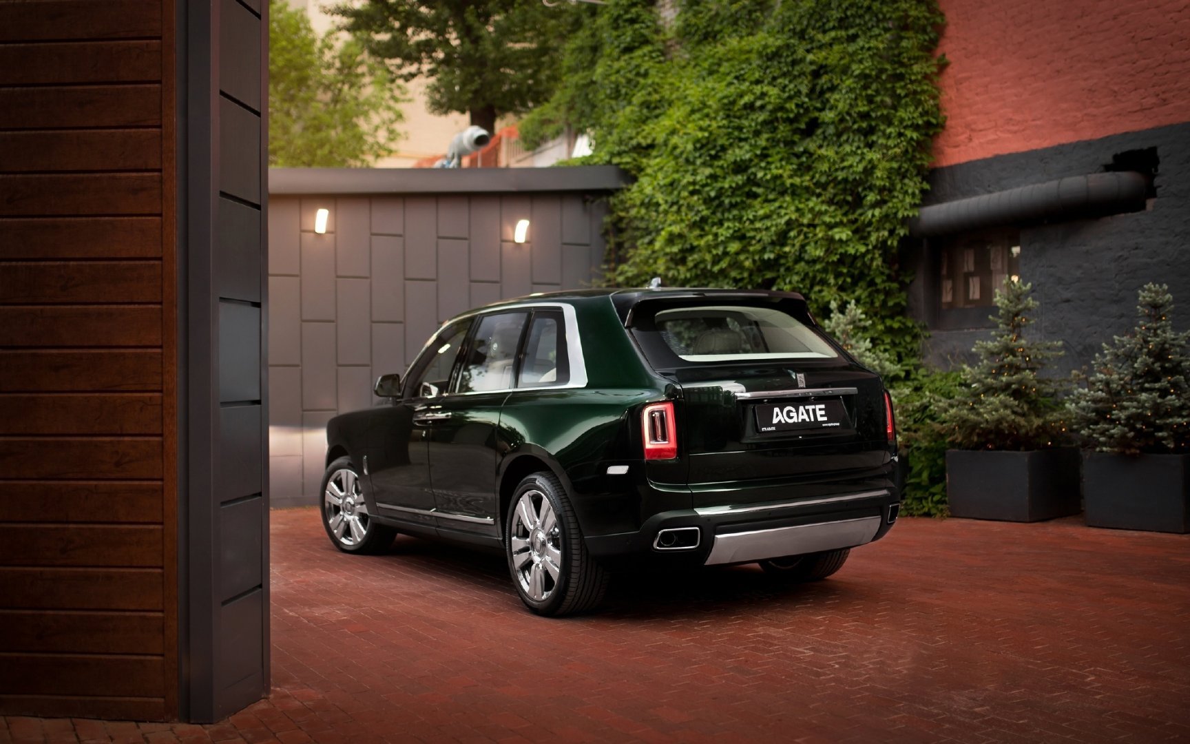 SUV皇冠上钻石Rolls-Royce Cullinan