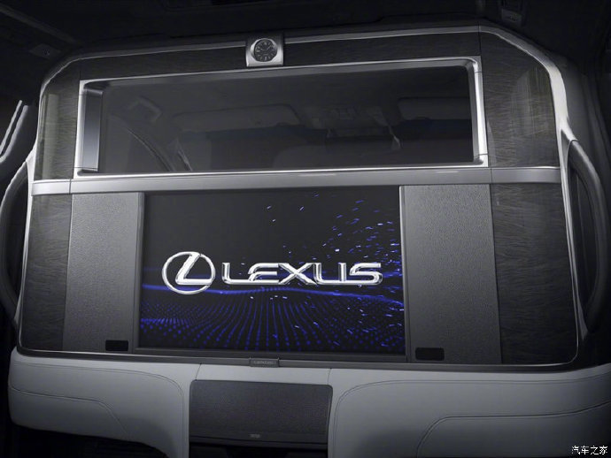 精美汽车图集：自带强大气场 雷克萨斯LM