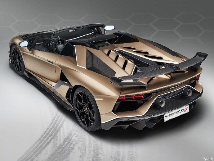 2019款 Aventador SVJ Roadster~