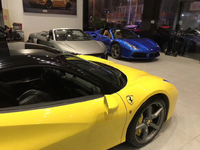 488在法拉利的车系里面还不算硬通货，458是绝对的硬通产品。