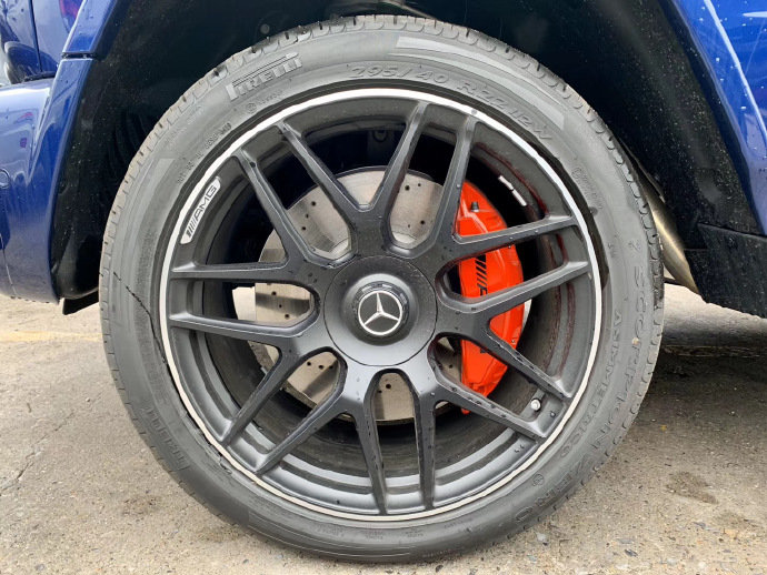 奔驰G63都说这个车适合在城市里面开G500才适合拿去越野。