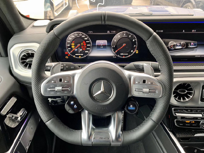 奔驰G63都说这个车适合在城市里面开G500才适合拿去越野。