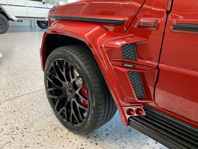 红色的巴博斯大G，罕见得很！