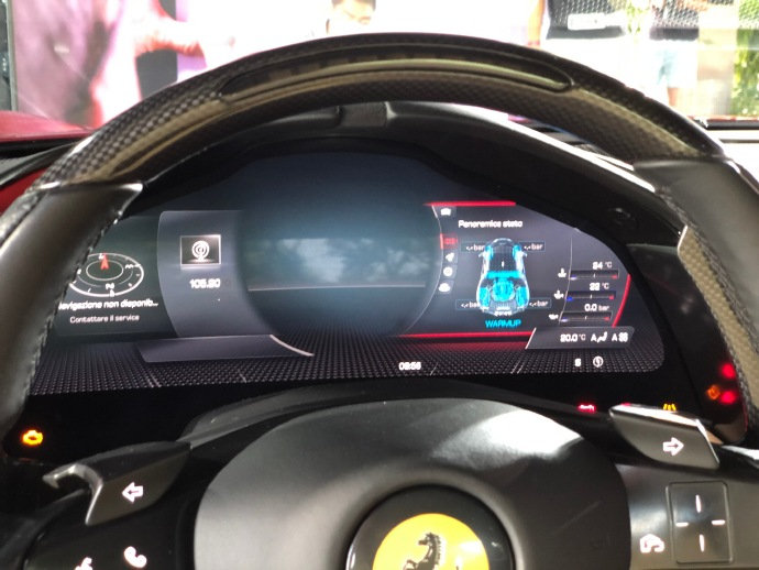 法拉利 Roma 开起来肯定很爽。