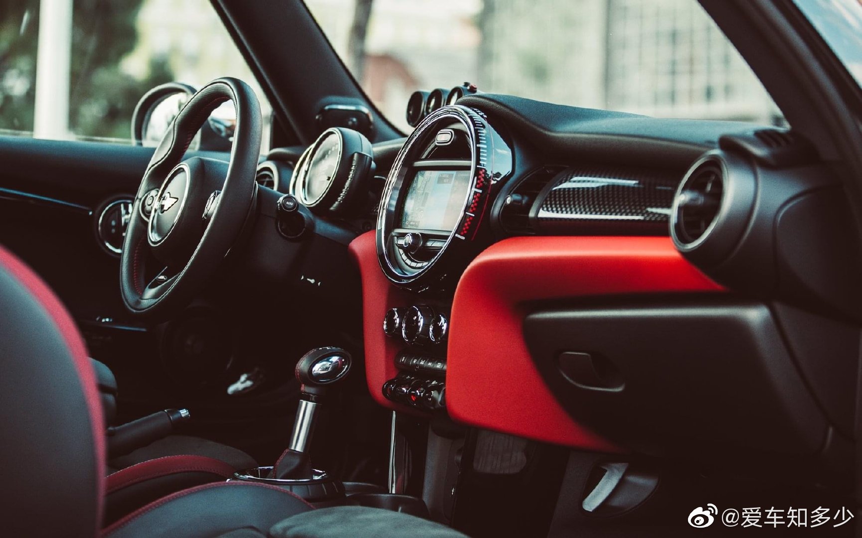 精美汽车图集：Mi吉利缤越大型suvniJCW