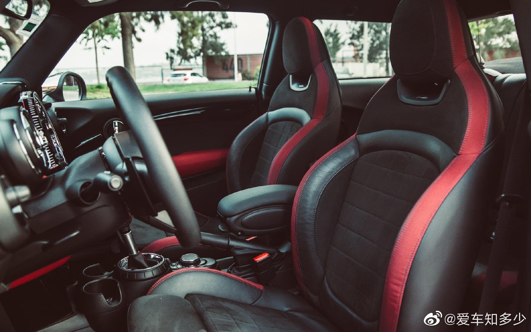 精美汽车图集：Mi吉利缤越大型suvniJCW