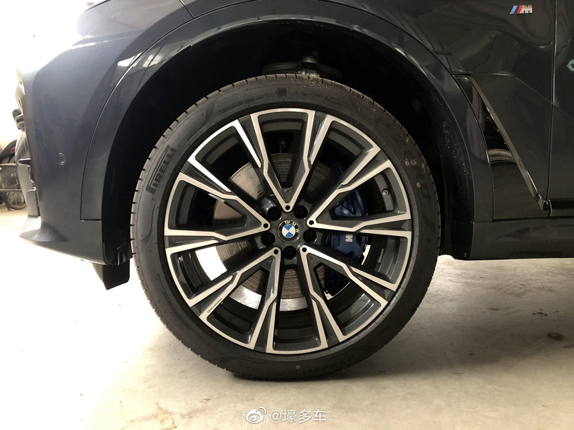 宝马 X7 xDrive40i 行政M运动