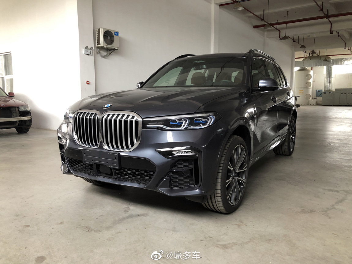 宝马 X7 xDrive40i 行政M运动