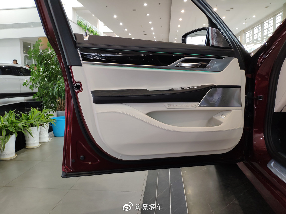 宝马 740Li xDrive 华彩定制限量版