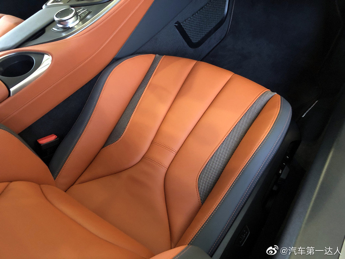 好看的汽车：宝马 i8 敞篷版 电铜色/墨灰