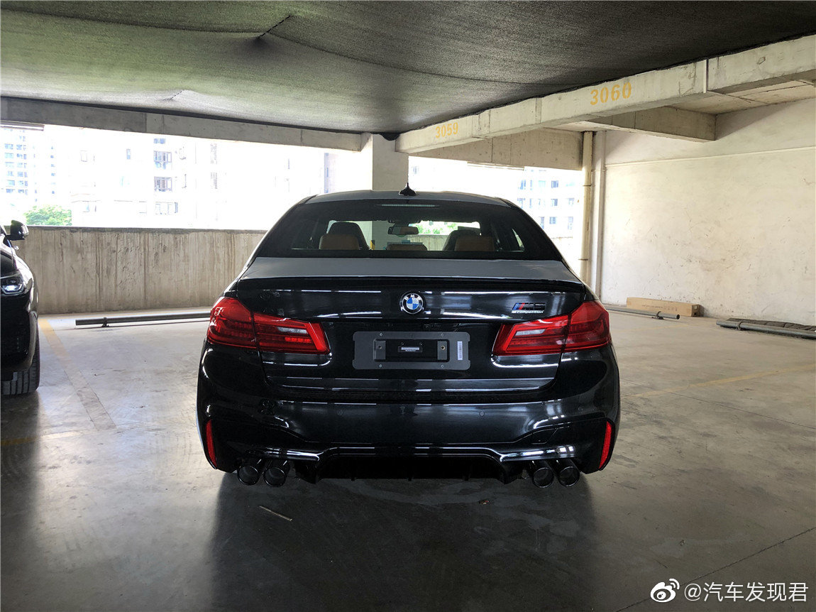 宝马M5：实车真的太漂亮了！