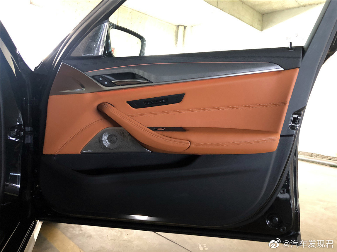 宝马M5：实车真的太漂亮了！