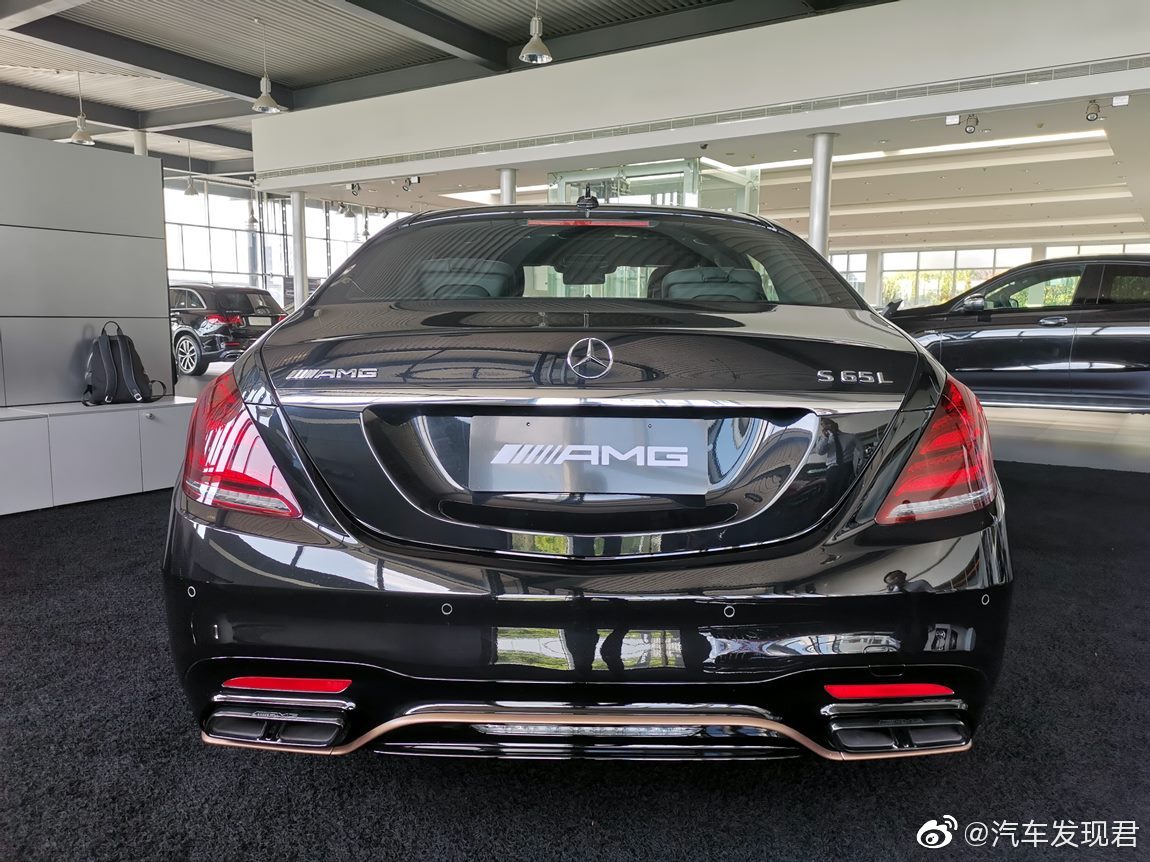 奔驰 S65L AMG 典藏版 黑外/黑内