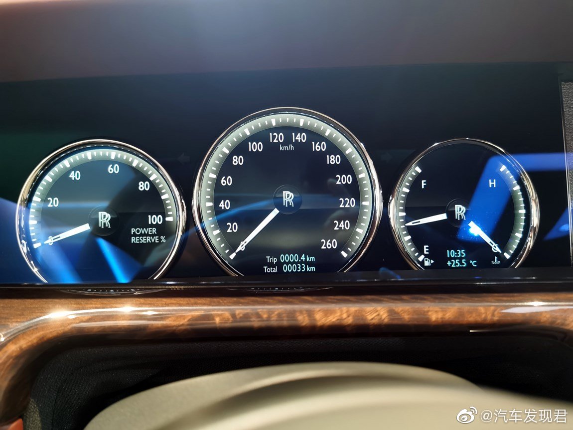 劳斯莱斯 幻影长轴版 钻石黑黑棕