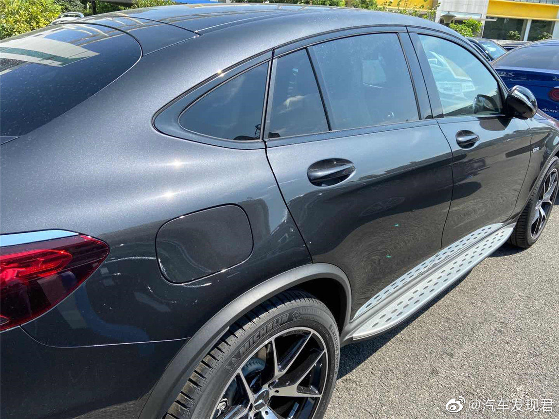 奔驰 GLC43 AMG Coupe 石墨灰黑内