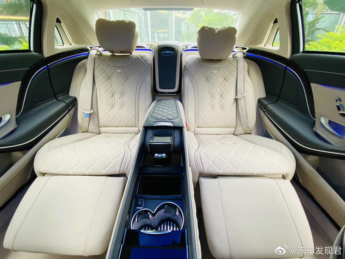 奔驰S680迈巴赫，超级大佬座驾。