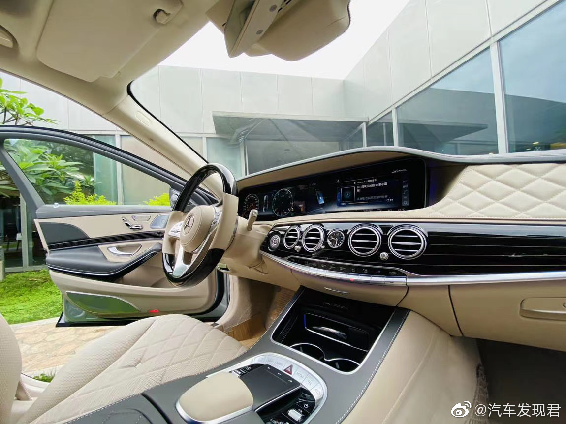 奔驰S680迈巴赫，超级大佬座驾。